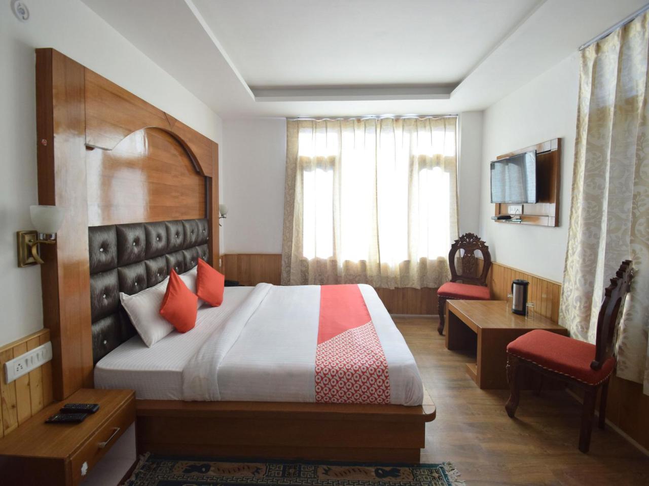 Oyo 10255 Hotel Red Apple Manāli Exteriör bild