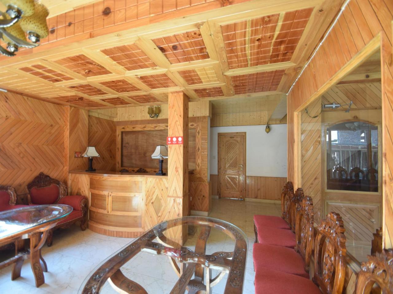 Oyo 10255 Hotel Red Apple Manāli Exteriör bild