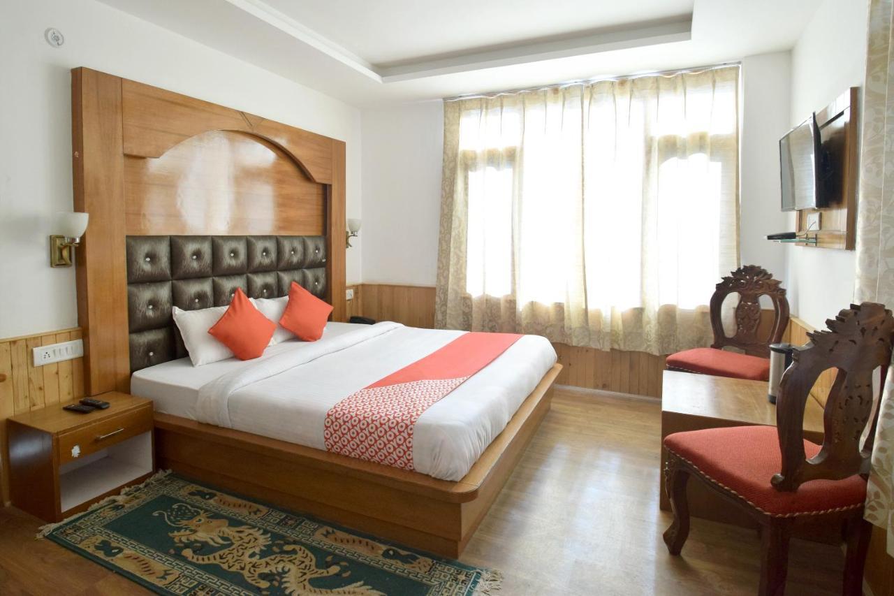 Oyo 10255 Hotel Red Apple Manāli Exteriör bild