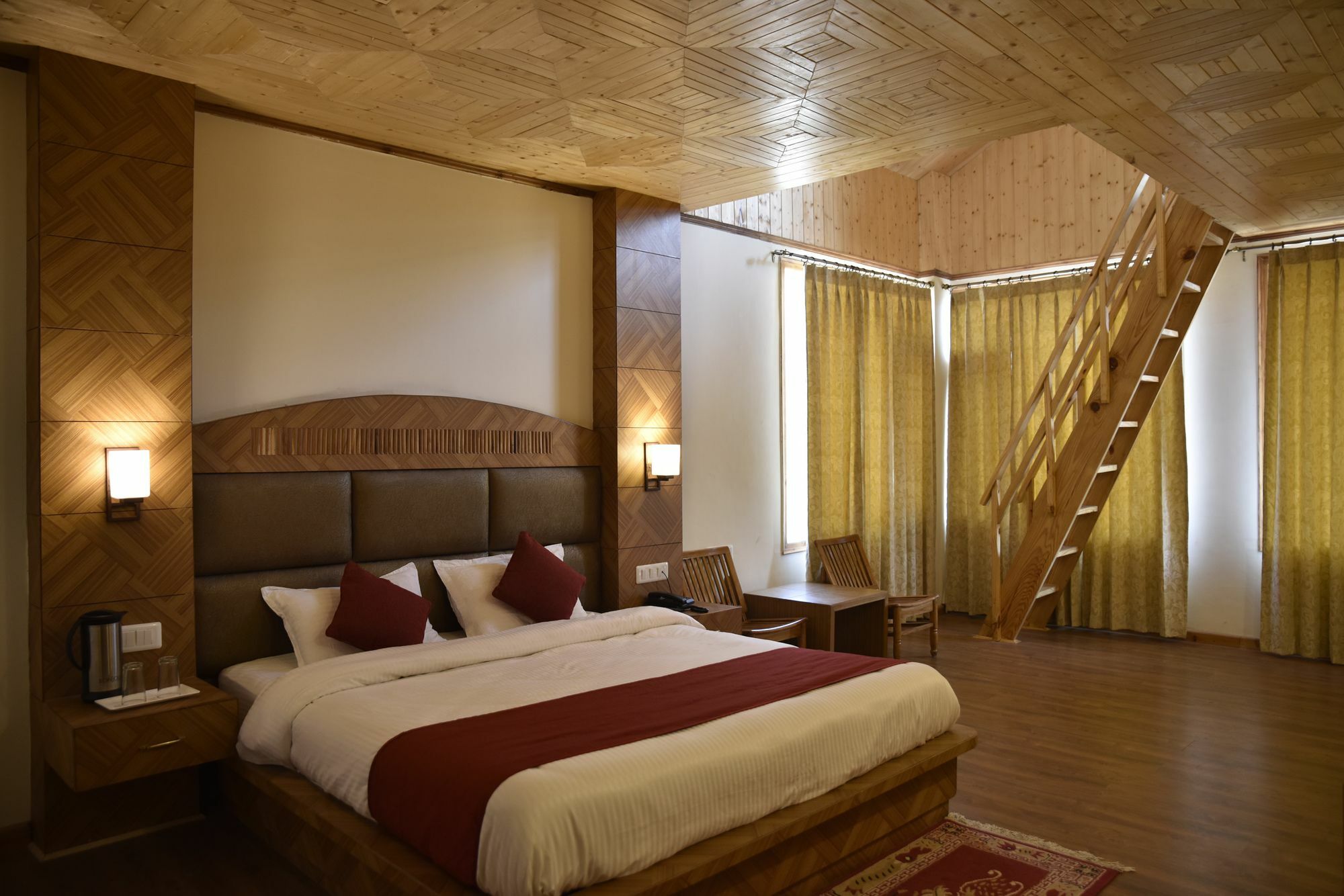 Oyo 10255 Hotel Red Apple Manāli Exteriör bild
